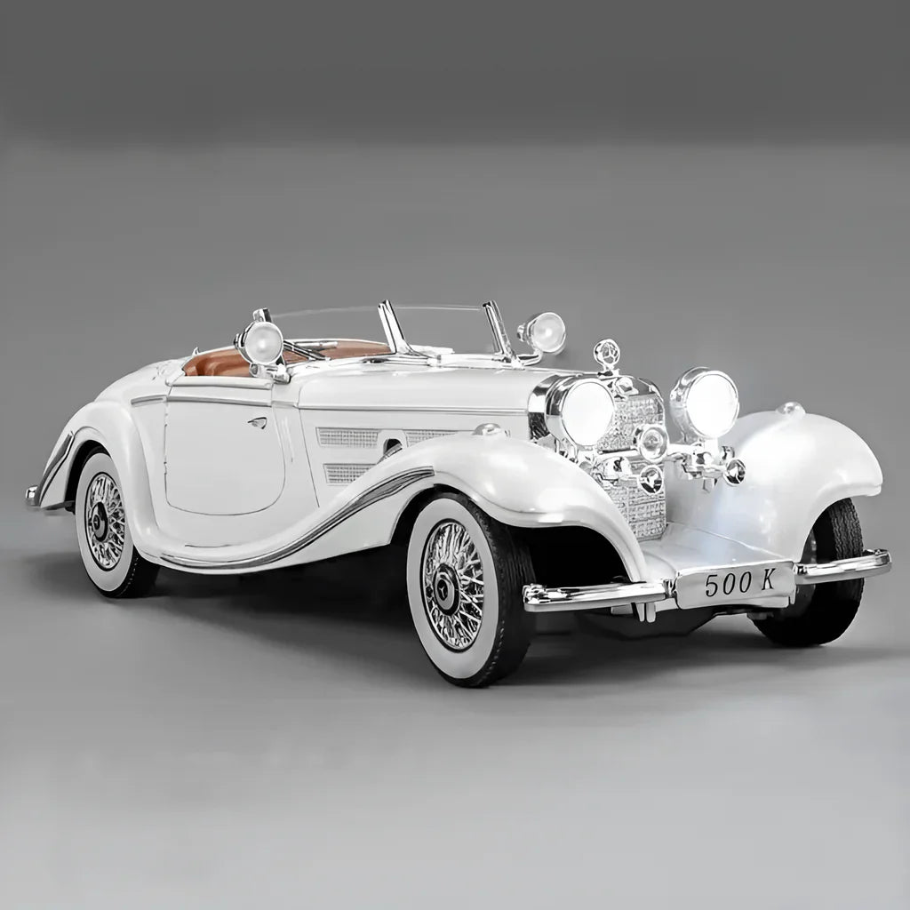 1:24 Diecast Benz 500k Classic Model With Acrylic Box - White Main image