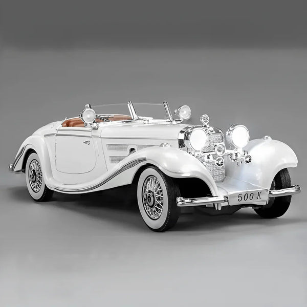 1:24 Diecast Benz 500k Classic Model With Acrylic Box - White