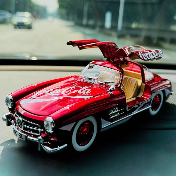 1:24 Scale Mercedes-Benz 300SL Die-Cast Model - Coca-Cola Edition with Acrylic Display Box