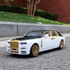 1:24 Die-Cast Rolls-Royce Phantom - Luxury Collectible with Light & Sound