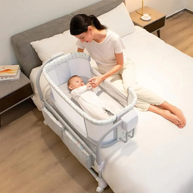 Mastela 3-in-1 Bedside Sleeper Bassinet Main Image