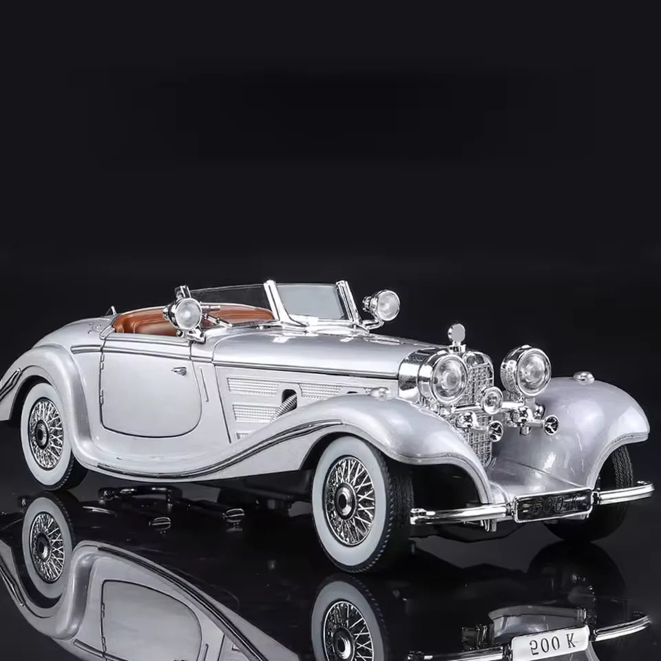 1:24 Diecast Benz 500k Classic Model With Acrylic Box - Gray Secondary image