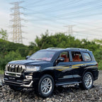 1:24 Scale Toyota Land Cruiser Prado Die-Cast Model - Alloy Off-Road SUV