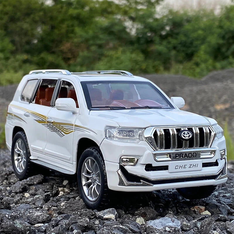 1:24 Scale Toyota Land Cruiser Prado Die-Cast Model - Alloy Off-Road SUV