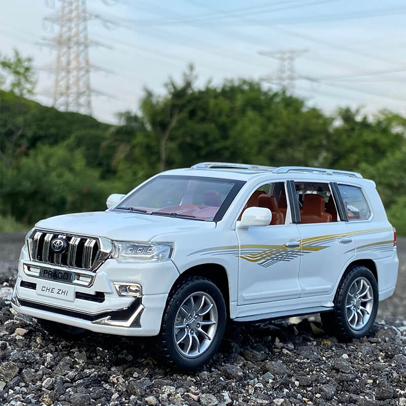 1:24 Scale Toyota Land Cruiser Prado Die-Cast Model - Alloy Off-Road SUV