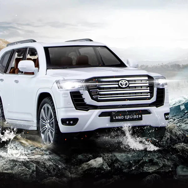 1:24 Scale Toyota Land Cruiser LC300 Die-Cast Model - Alloy with Light & Sound Hover Image