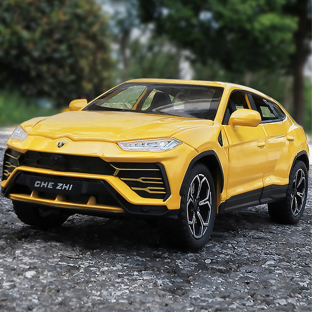 1:24 Scale Lamborghini Urus Die-Cast Model - Alloy SUV with Opening Doors & Hood Main image