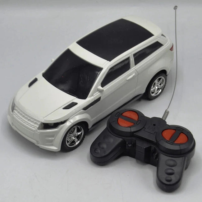 1:18 Scale Range Rover RC Car - Remote Control Luxury SUV with Music & Lights Hover Image