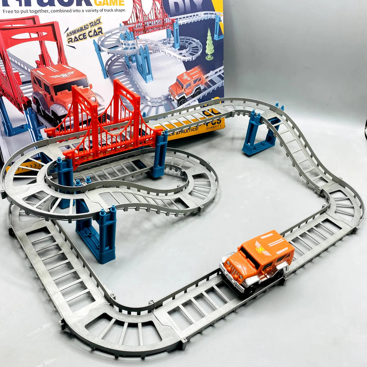 30-Piece Urban Jeep Track Set - Motorized Off-Road Racing Track with Vehicle