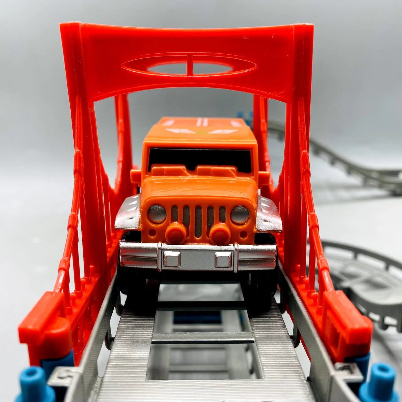 30-Piece Urban Jeep Track Set - Motorized Off-Road Racing Track with Vehicle Secondary image