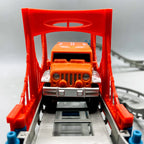30-Piece Urban Jeep Track Set - Motorized Off-Road Racing Track with Vehicle