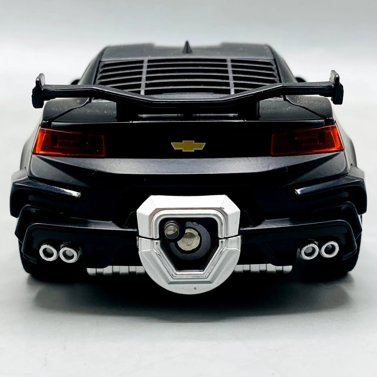 1:24 Scale Chevrolet Camaro Die-Cast Model - With Light, Sound & Smoke Effects