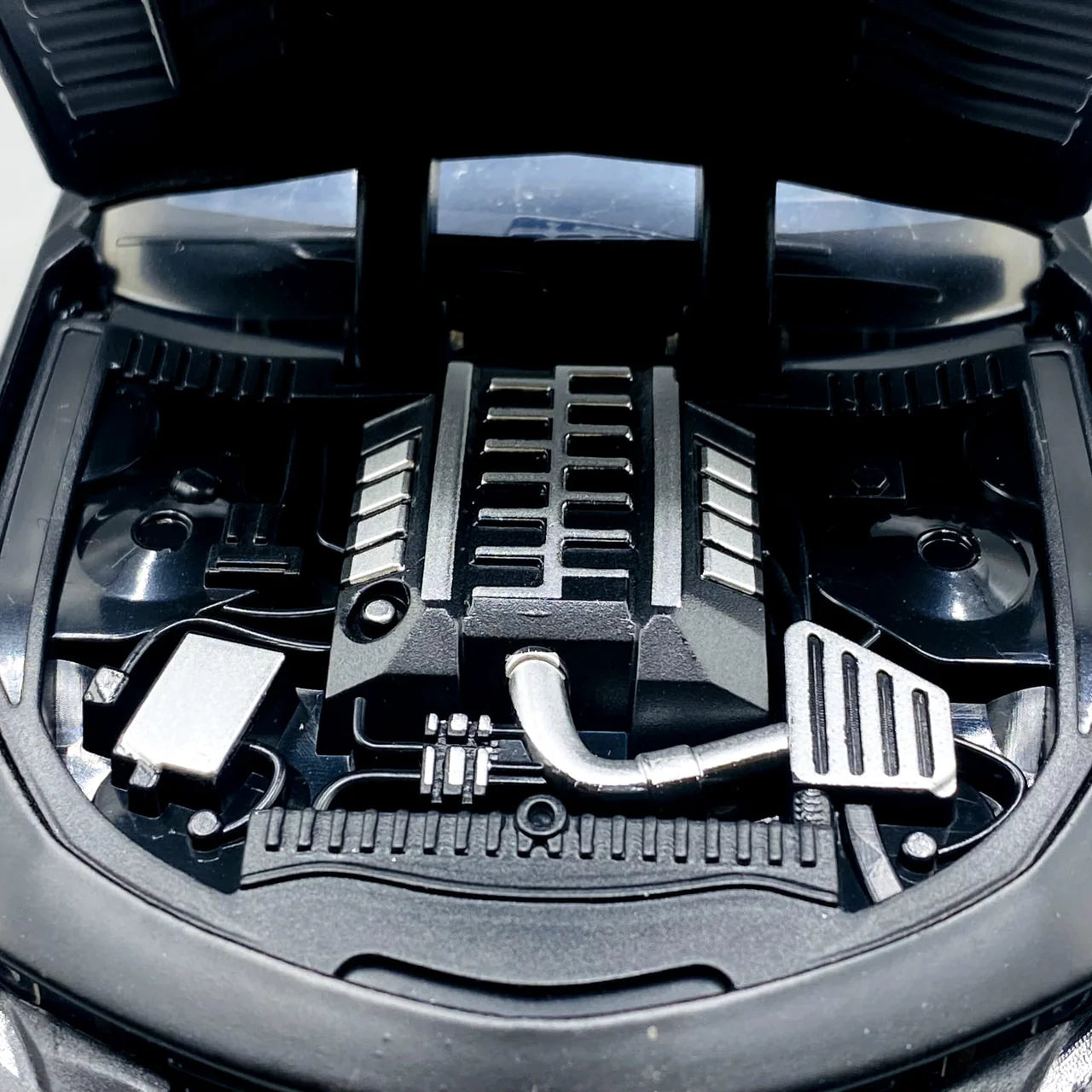 1:24 Scale Chevrolet Camaro Die-Cast Model - With Light, Sound & Smoke Effects