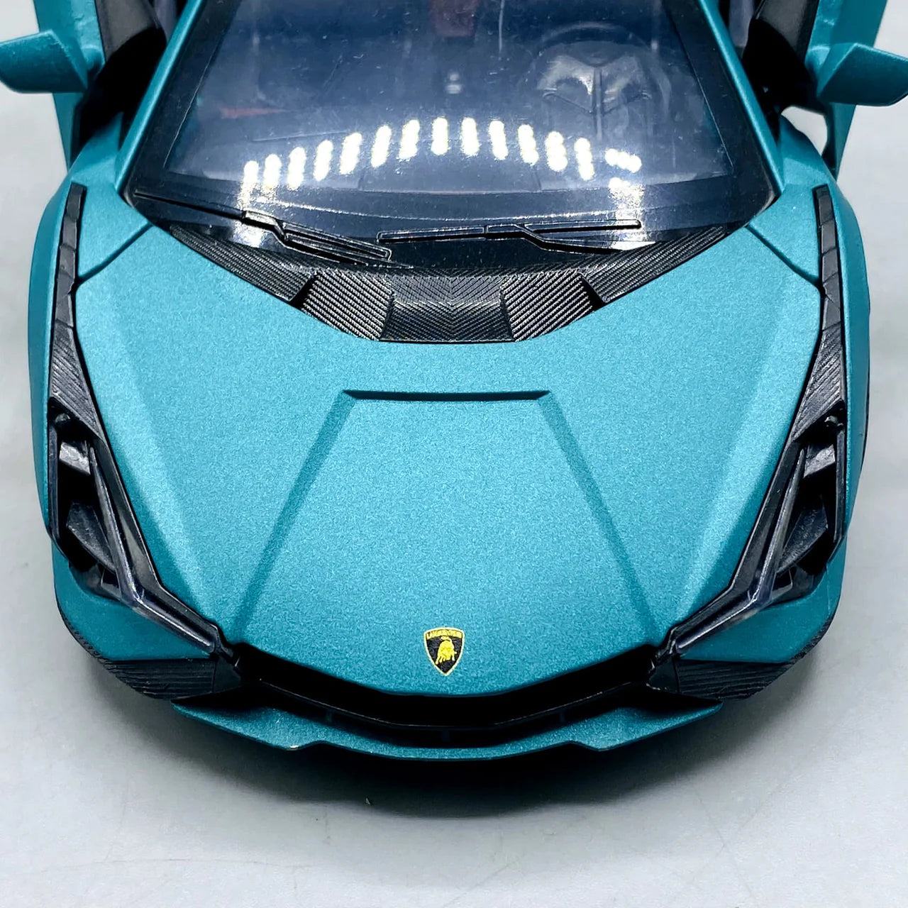 1:24 Scale Lamborghini Sián Die-Cast Model - With Light, Sound & Smoke Effects