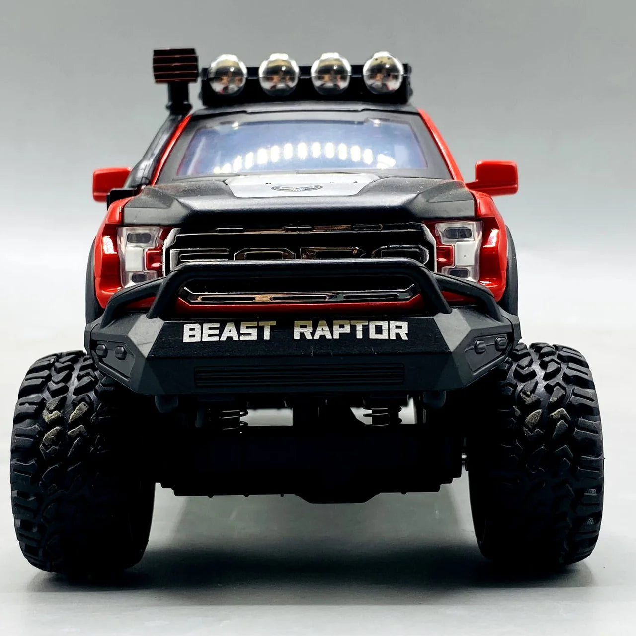1:24 Scale Ford Raptor Die-Cast Model - With Light, Sound & Smoke Effects