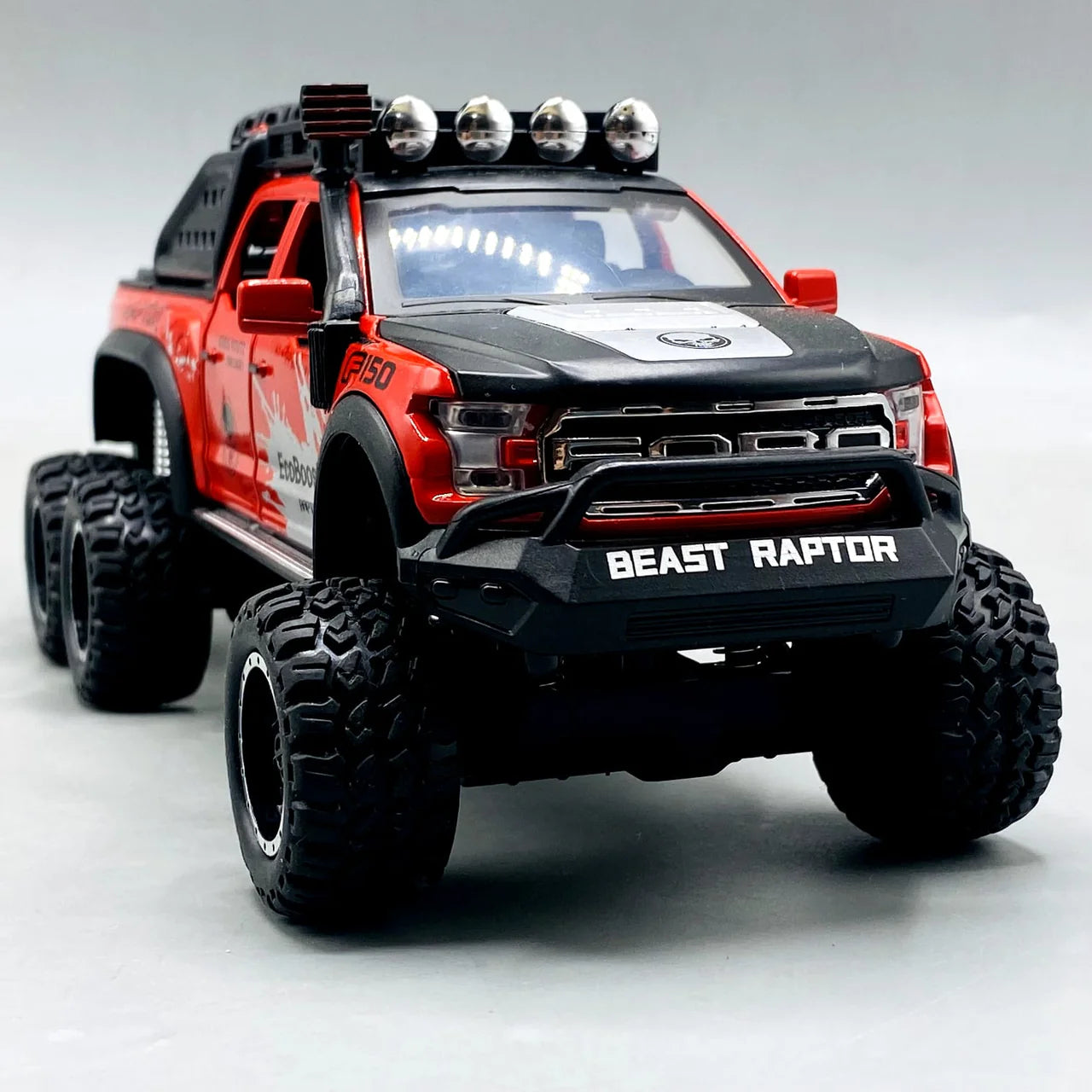 1:24 Scale Ford Raptor Die-Cast Model - With Light, Sound & Smoke Effects