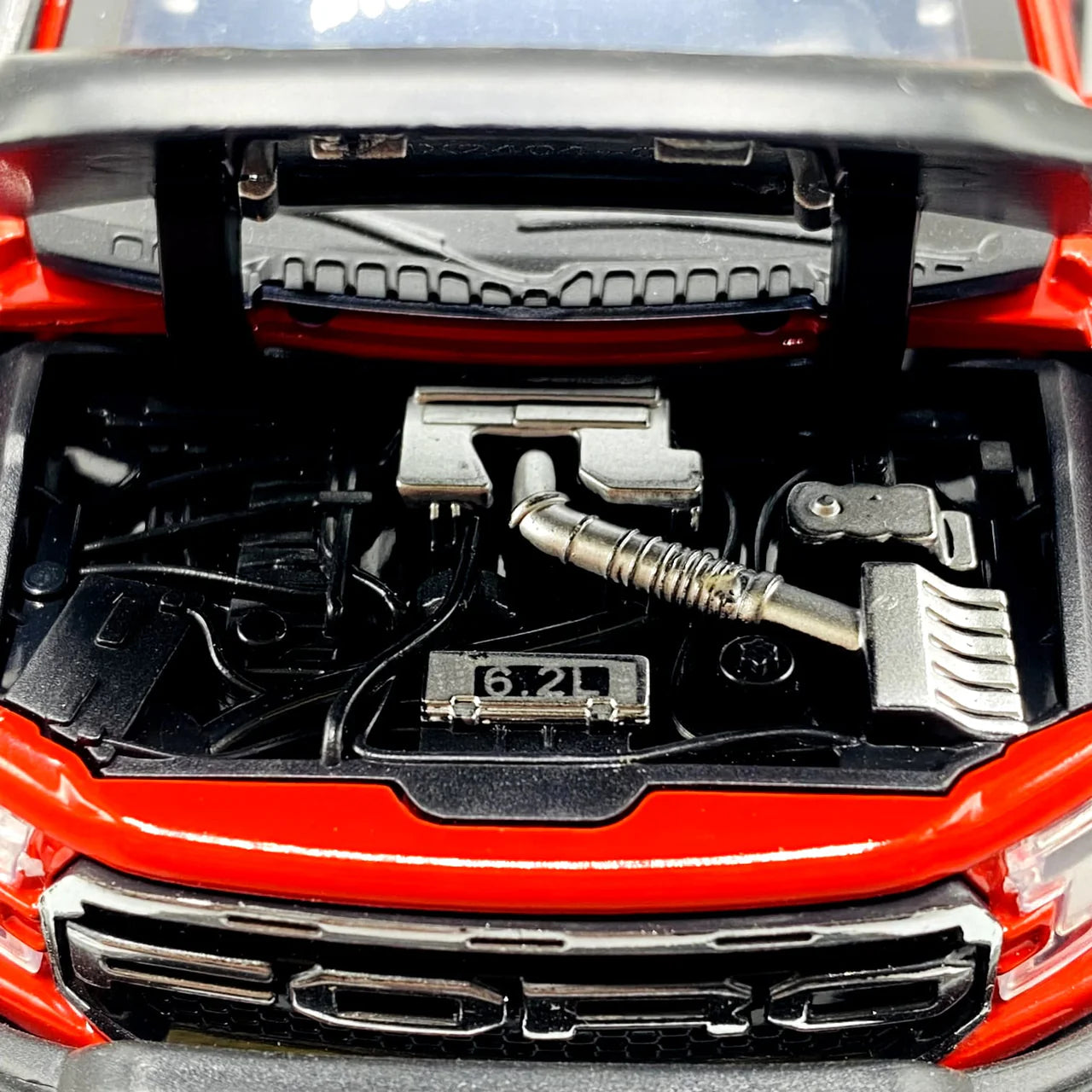 1:24 Scale Ford Raptor Die-Cast Model - With Light, Sound & Smoke Effects