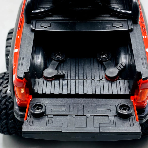 1:24 Scale Ford Raptor Die-Cast Model - With Light, Sound & Smoke Effects
