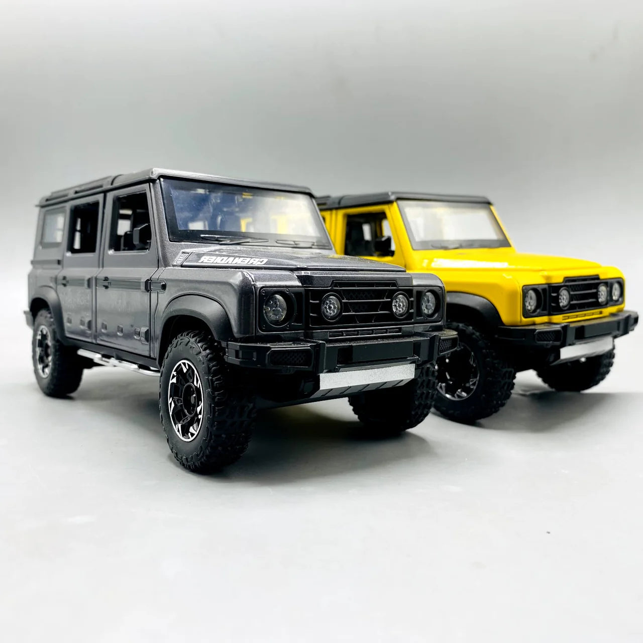 1:24 Scale Grenadier Jeep Die-Cast Model - With Light, Sound & Smoke Effects Main image