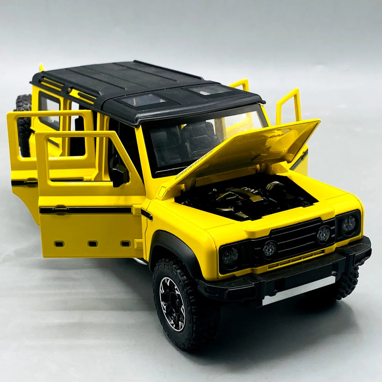 1:24 Scale Grenadier Jeep Die-Cast Model - With Light, Sound & Smoke Effects