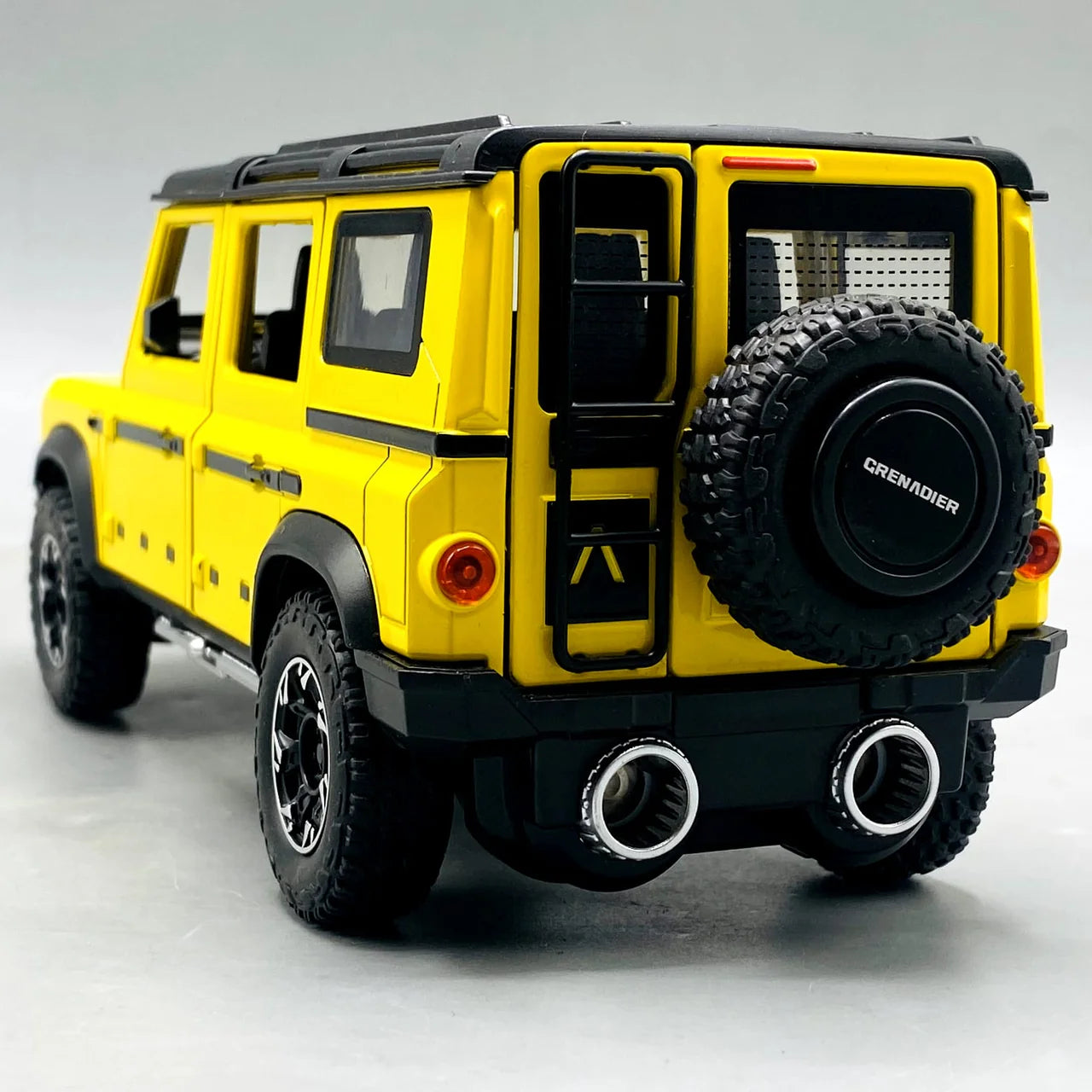 1:24 Scale Grenadier Jeep Die-Cast Model - With Light, Sound & Smoke Effects