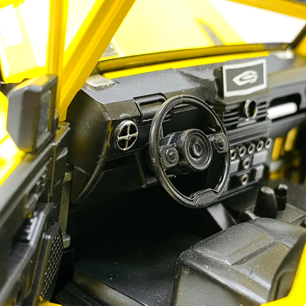 1:24 Scale Grenadier Jeep Die-Cast Model - With Light, Sound & Smoke Effects