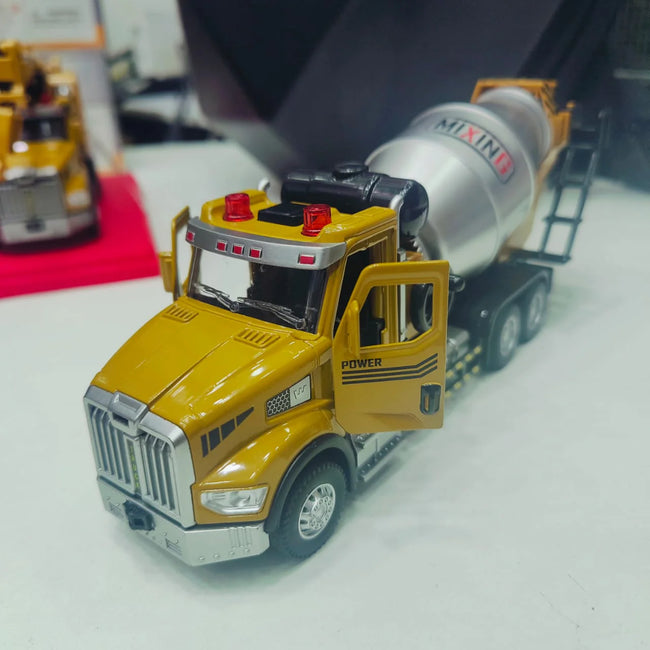 1:24 Scale Die-cast Cement Mixer Truck With Light and Sound Main Image
