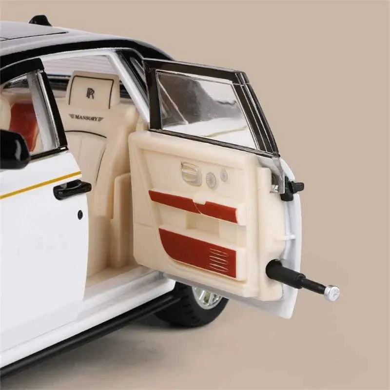 1:24 Die-Cast Rolls-Royce Phantom - Luxury Collectible with Light & Sound