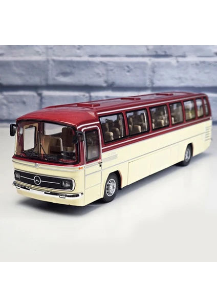 1:43 Scale Mercedes Benz O302 Bus Main image