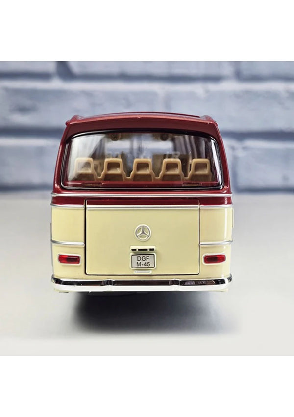 1:43 Scale Mercedes Benz O302 Bus