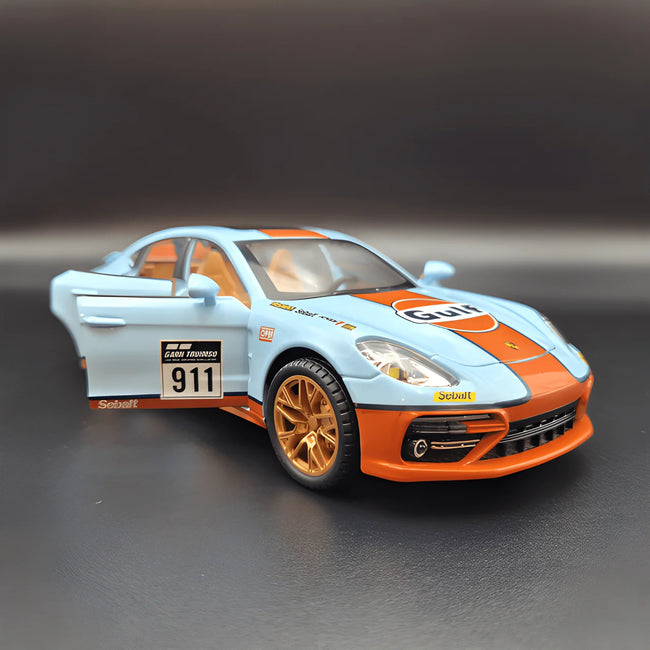 1:24 Scale Porsche Panamera S Die-Cast Model - Gulf Blue Alloy Collectible Main Image
