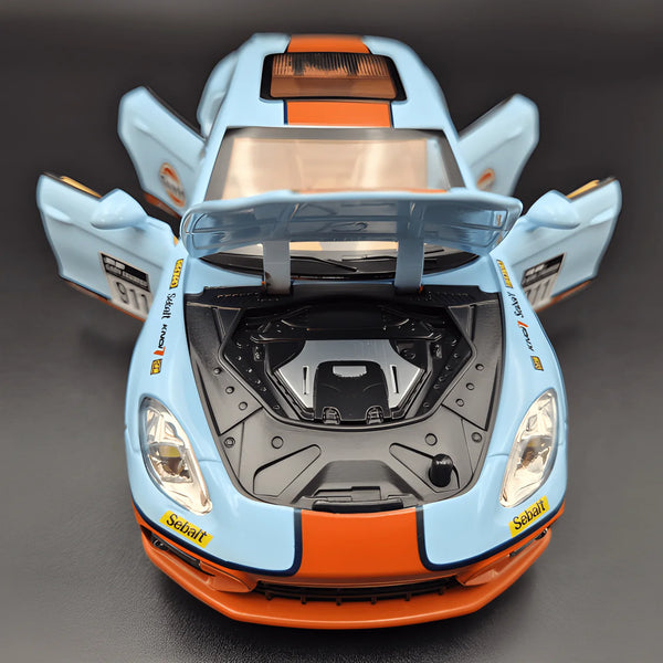 1:24 Scale Porsche Panamera S Die-Cast Model - Gulf Blue Alloy Collectible