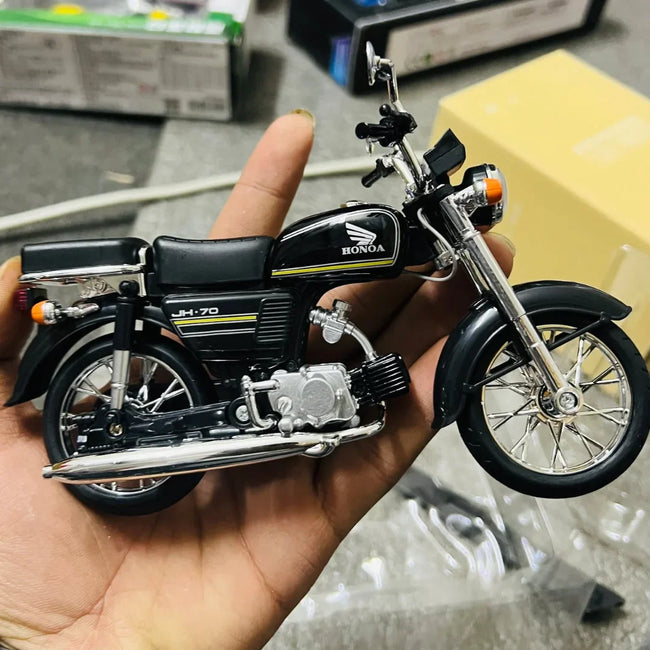 1:12 Scale Honda JH70 Die-Cast Motorcycle Model - Alloy Collectible with Rubber Tires Main Image