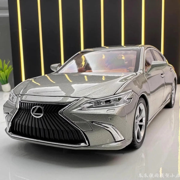 1:24 Scale Lexus ES300 Die-Cast Model - Luxury Sedan Alloy Collectible