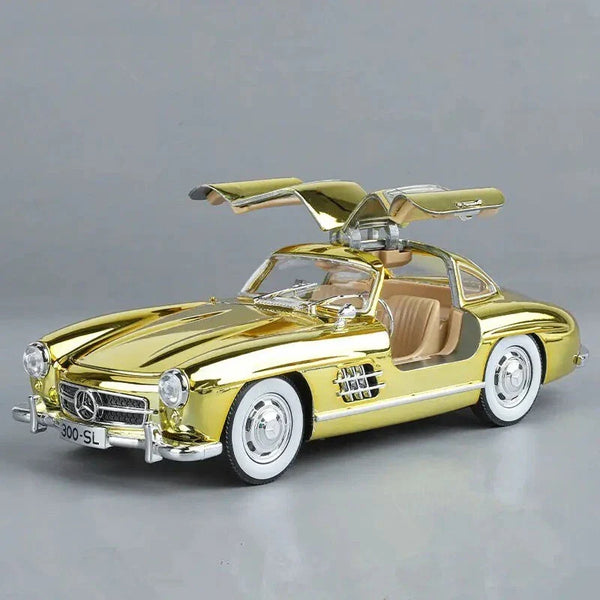 1:24 Scale Electroplated Mercedes-Benz Die-Cast Model - Chrome Finish Alloy Collectible
