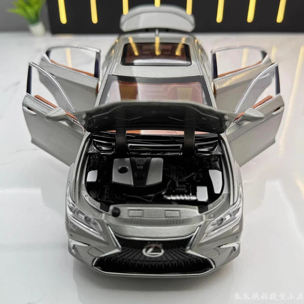1:24 Scale Lexus ES300 Die-Cast Model - Luxury Sedan Alloy Collectible
