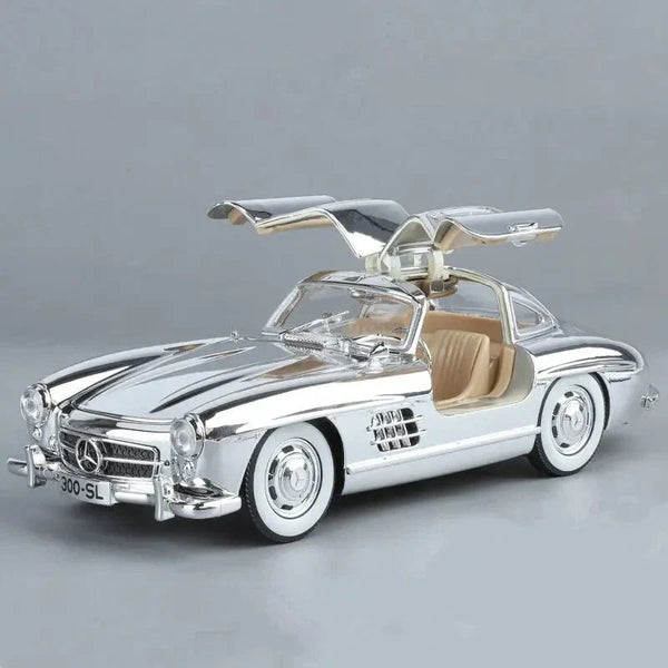1:24 Scale Electroplated Mercedes-Benz Die-Cast Model - Chrome Finish Alloy Collectible