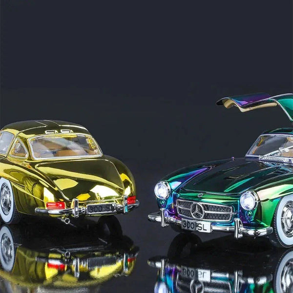 1:24 Scale Electroplated Mercedes-Benz Die-Cast Model - Chrome Finish Alloy Collectible